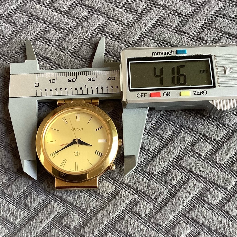 Beautiful GUCCI desk or travel watch with box 🌟🌟 - Picture 6 of 9